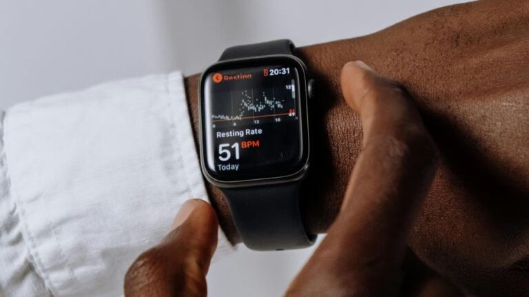 Talk in 2 languages with Apple Watch's real-time translation