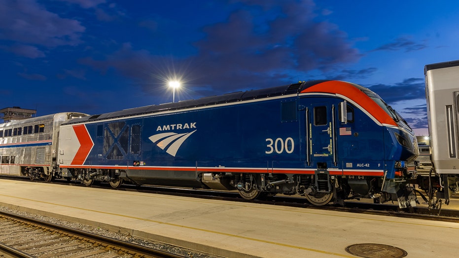 New 'Floridian' Amtrak train heads to Miami from Chicago in 47-hour journey