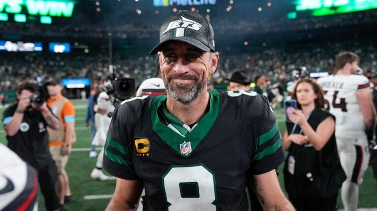 Aaron Rodgers mocks people still giving 'vax status,' says to 'look out' with RFK Jr in Trump's admin