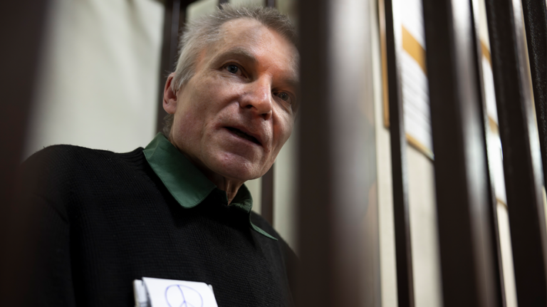 Imprisoned Kremlin critic convicted again, receives 3-year sentence for opposing war in Ukraine