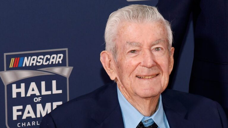 NASCAR Hall of Famer Bobby Allison dies at 86