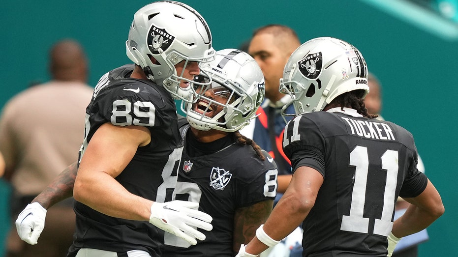 Raiders' Brock Bowers talks 'cool' Trump celebration; team curiously ends press session right after: report