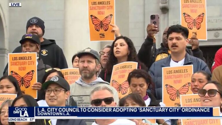 Los Angeles passes sanctuary city ordinance in wake of Trump election victory