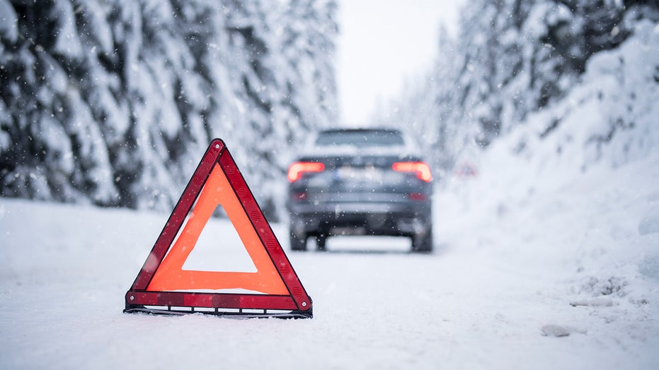 12 winter car essentials that may save your life