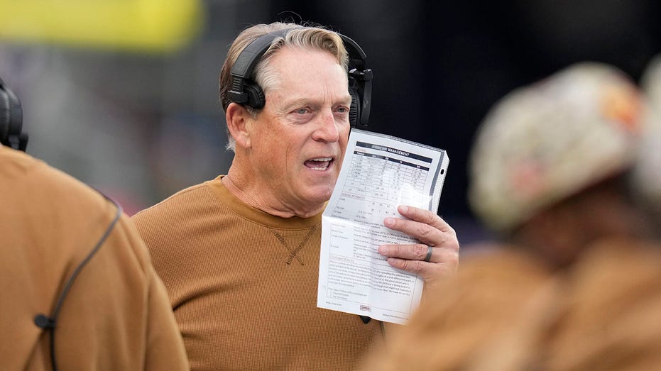 Jack Del Rio to leave Wisconsin football team after drunken driving arrest, head coach says