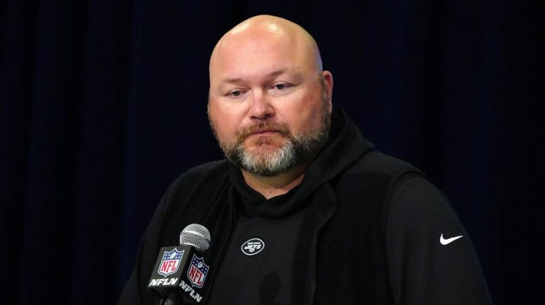 Jets fire general manager Joe Douglas as woeful season drags on