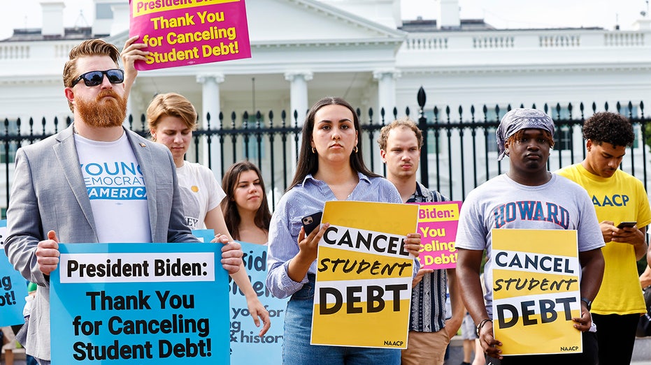 Top Dems, activists call on Biden admin to dole out more student loan forgiveness before term ends