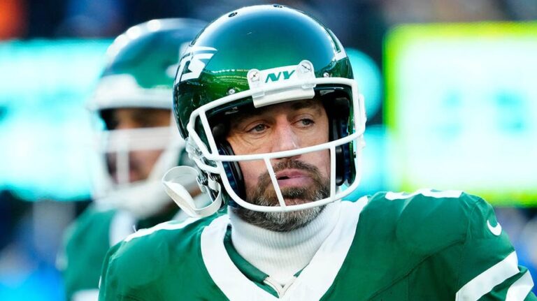 Jets' Aaron Rodgers reveals he has a girlfriend after mentioning exes in docuseries