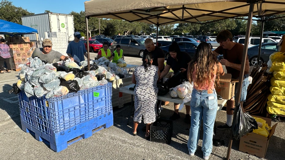 'Everyday people,' hungry and hurting, receive free meals in Florida