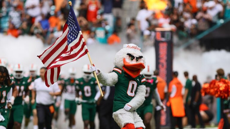 College football reporter calls out Miami mascot for flirting during Syracuse upset