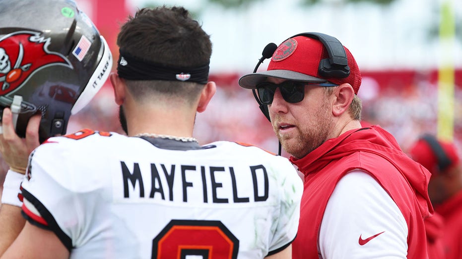 Jaguars' Liam Coen texted Baker Mayfield he was staying with Bucs before taking head coaching job: report