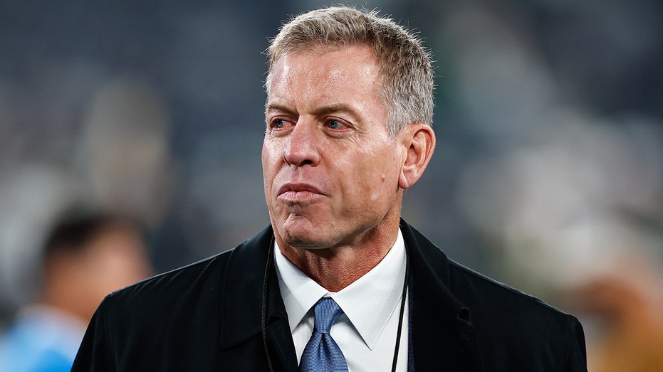 NFL legend Troy Aikman says league 'owes' it to fans to get officiating issues fixed amid drama