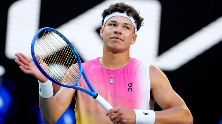 American tennis star Ben Shelton puts Australian Open TV interviewers on blast over treatment of players