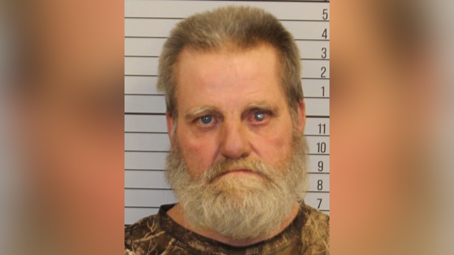 Tennessee man arrested after shooting at family sledding in the snow, deputies say