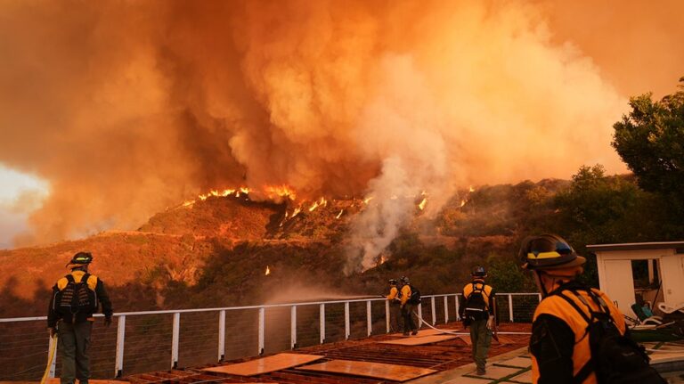 California relying on prisoners, Mexico to provide firefighters to battle Los Angeles wildfires