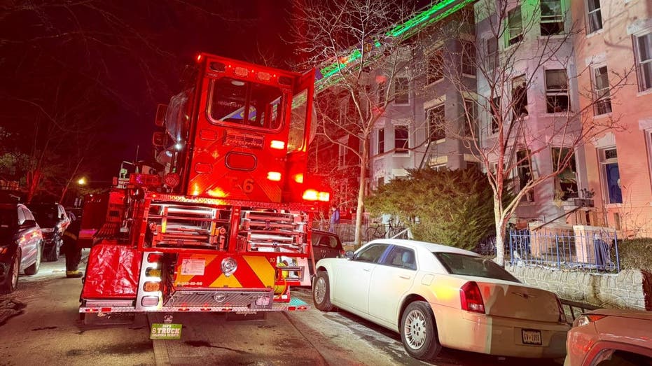 2 dead after separate fires strike Washington, DC