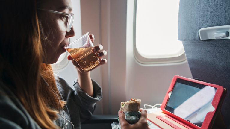 American Airlines announces new alcohol-free options, health-conscious dishes for 2025