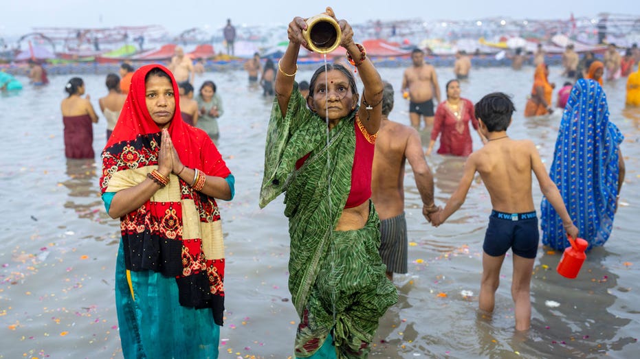 World's largest religious gathering begins in India, hundreds of millions of Hindus expected to attend