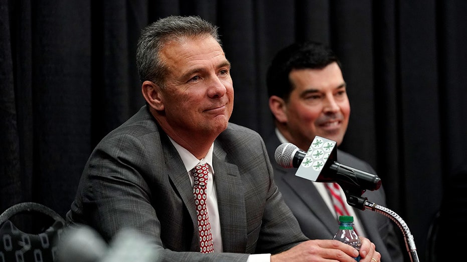 Former Ohio State coach Urban Meyer takes aim at 'idiots on social media' after Buckeyes win national title