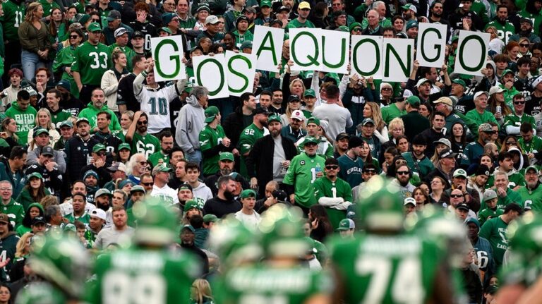 Philly mayor warns Eagles fans over post-Super Bowl LIX antics: 'Do not climb light poles or anything else'