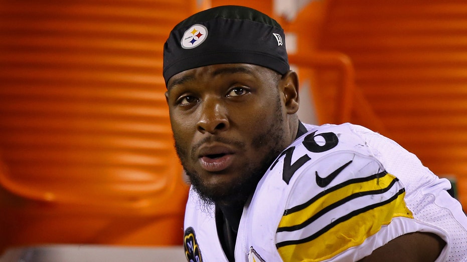 Ex-NFL star Le'Veon Bell ordered to pay $25M to cousin who alleges he sexually assaulted her: report