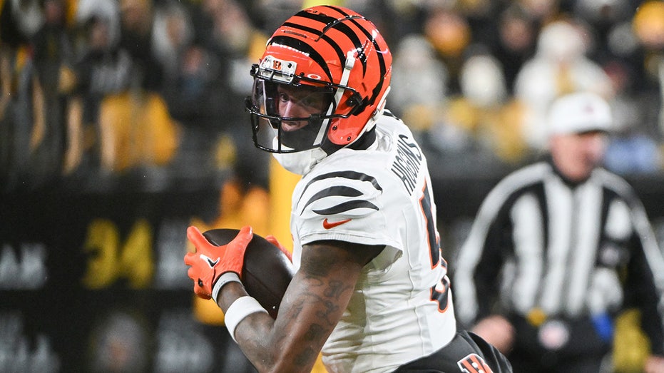 Bengals announce Tee Higgins has been franchise tagged for 2nd season in a row