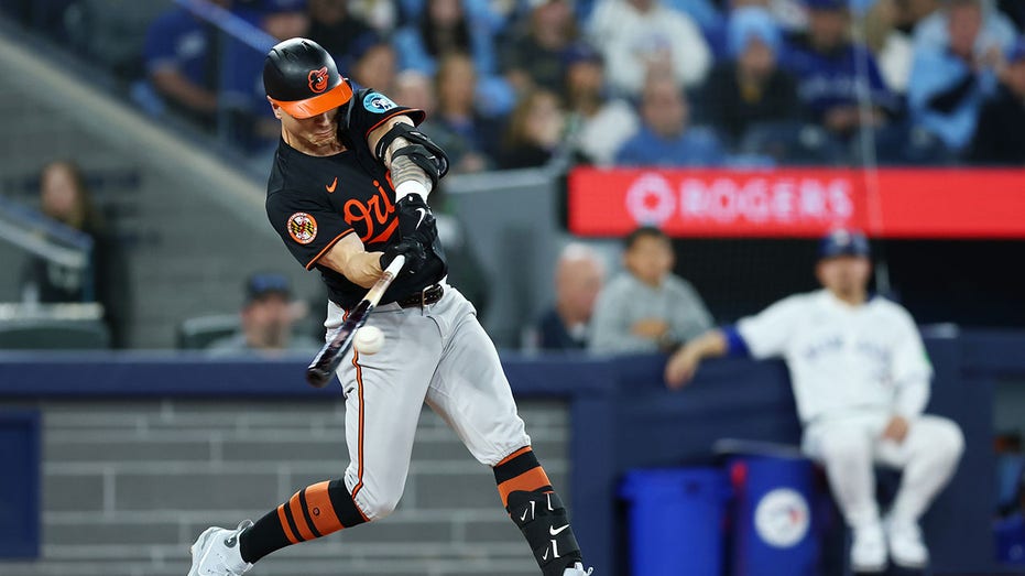 Orioles' Tyler O'Neill crushes home run on MLB's Opening Day to extend record