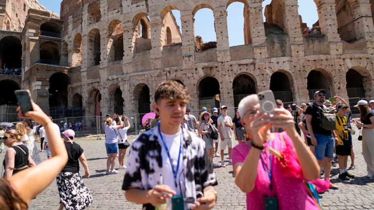 Tourists ripped off at popular landmark by 'impossible' ticketing schemes attract investigation