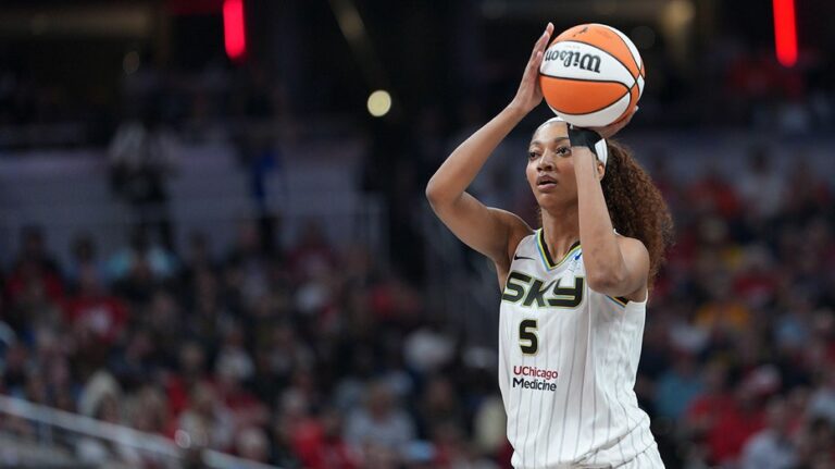 Angel Reese 'owes' Fever fans 'an apology' after WNBA finds no evidence of hateful remarks, senator says