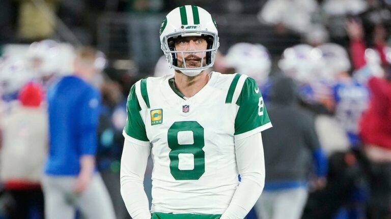 Steelers' courtship of Aaron Rodgers is more 'complex' than artificial intelligence, part-owner says