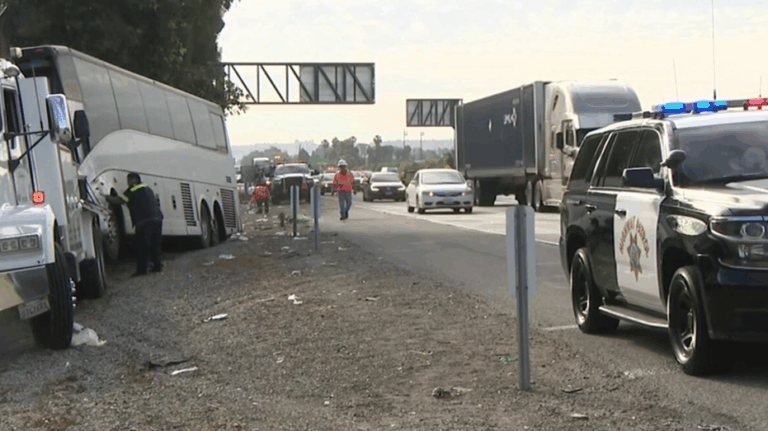 Los Angeles tour bus crash leaves 1 dead, 32 hospitalized on Mother's Day