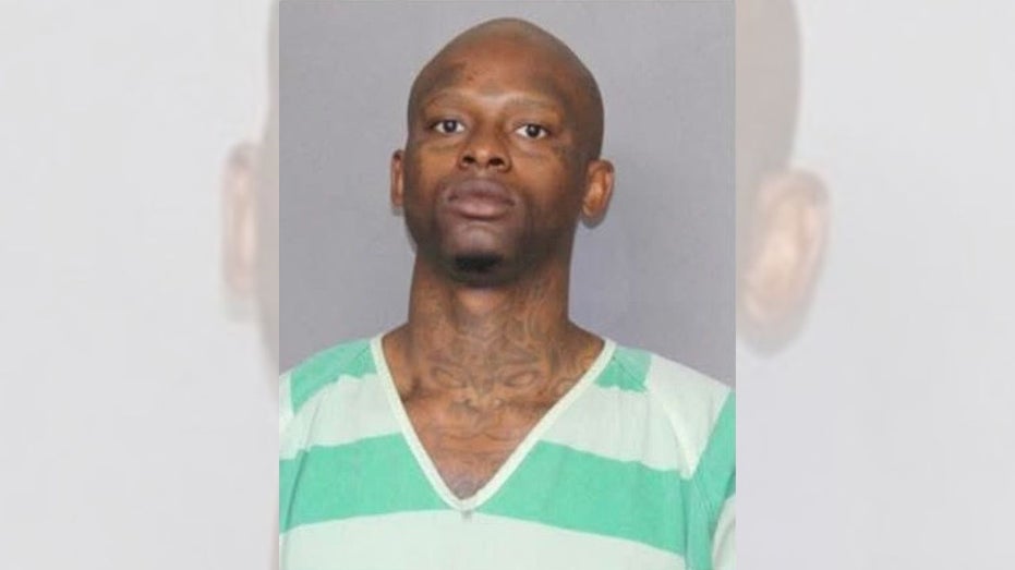 Texas escaped inmate considered armed and dangerous after psychiatric hospital break