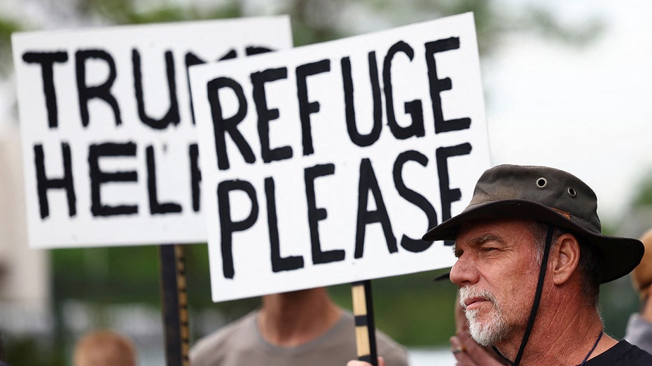 Trump to bring white Afrikaners to US as refugees from South Africa, in wake of expropriation legislation