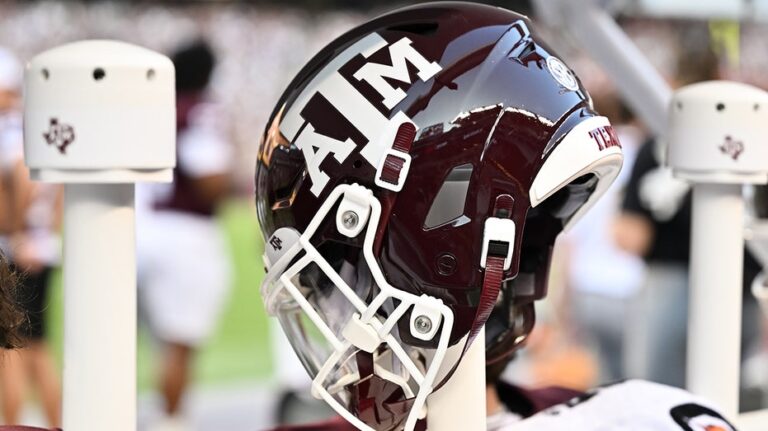 Former Texas A&M football star Brian Williams dies after competing in half-marathon: 'Purest in heart'