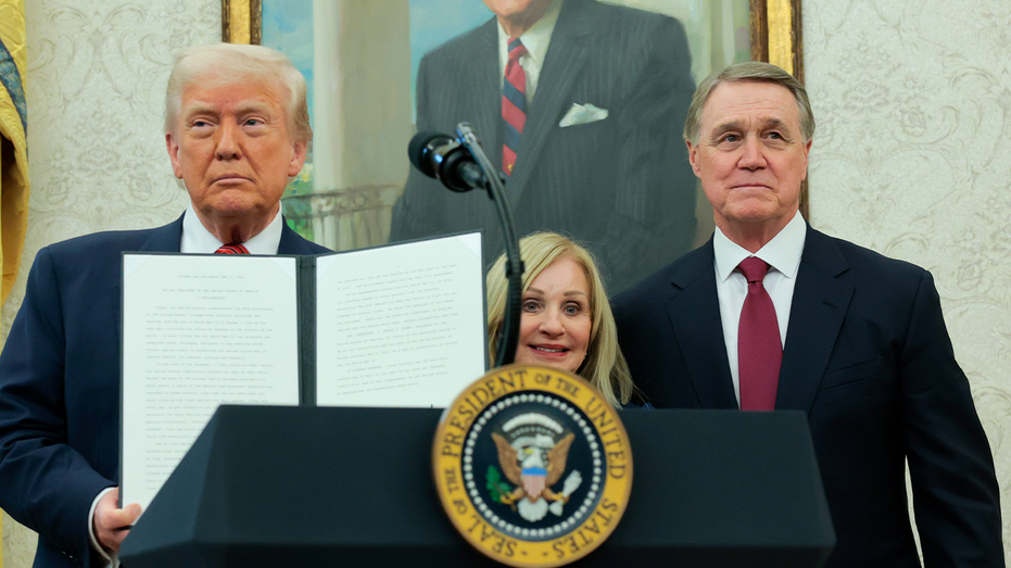 Pivotal trade talks with Beijing loom as Trump swears in new US ambassador to China: 'What timing'