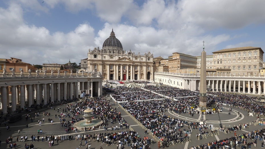 The pope's salary: How does the pontiff get paid?