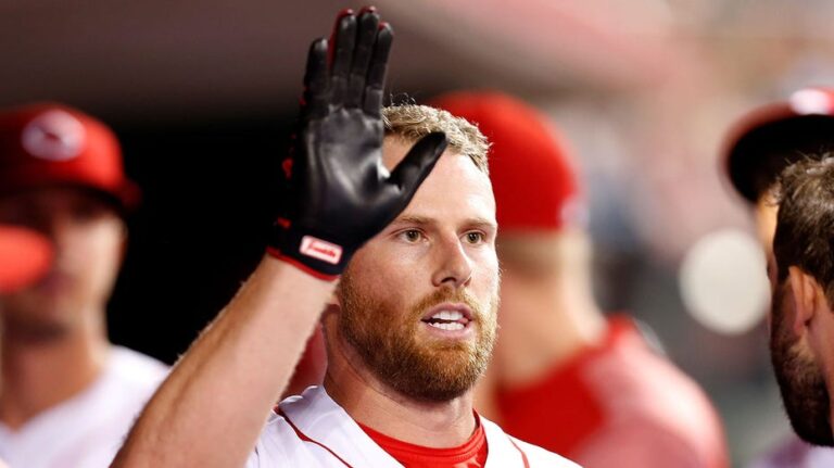 Ex-MLB star says he would 'no longer support' Trump if US goes to war