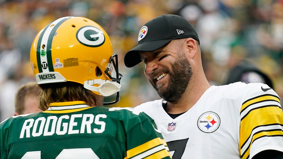 Ben Roethlisberger suggests Aaron Rodgers' first year with Steelers 'might be his last go'