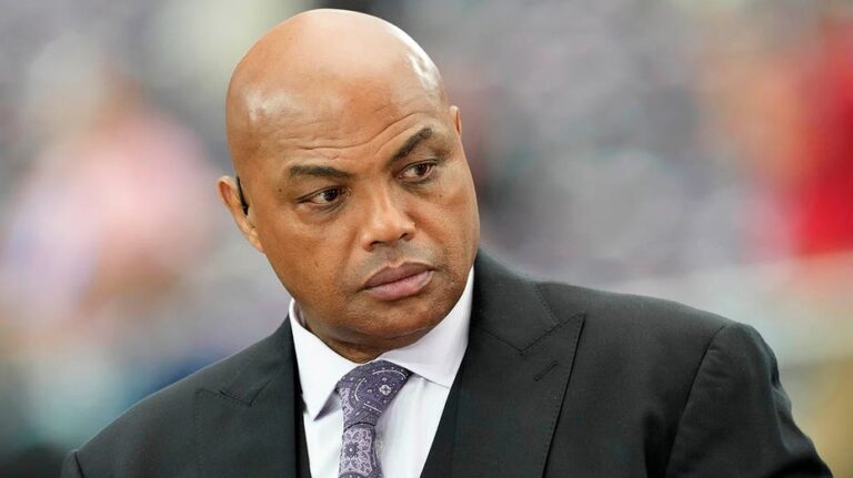 Charles Barkley slams Knicks amid team's search for next head coach