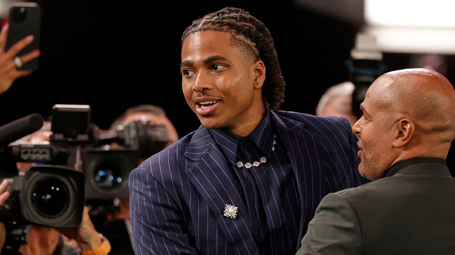 NBA prospect Collin Murray-Boyles' reaction after Raptors select him goes viral