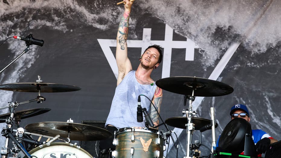 Plane was flying too low during descent in crash that killed rock musician and music exec, NTSB finds