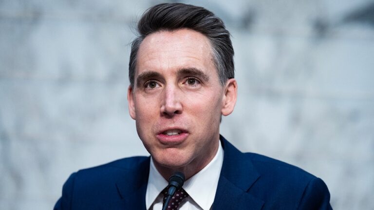 Republican senator teams up with Democrat to push $15 per hour minimum wage plus annual inflation increases
