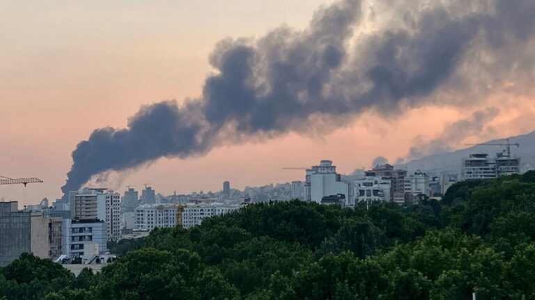 US Virtual Embassy in Iran urges Americans to evacuate country immediately after partial airspace reopening