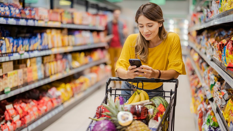 Food shoppers ditch big labels for the 'plain box' as experts say you should, too