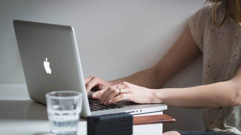 Americans now spend 10 hours online every day
