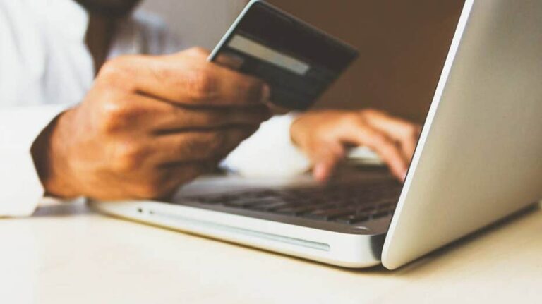 Amazon’s AI wants to own online shopping data