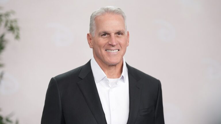 ‘Golden Bachelor’ Mel Owens' ex issues warning for ladies after he refuses to consider anyone over 60