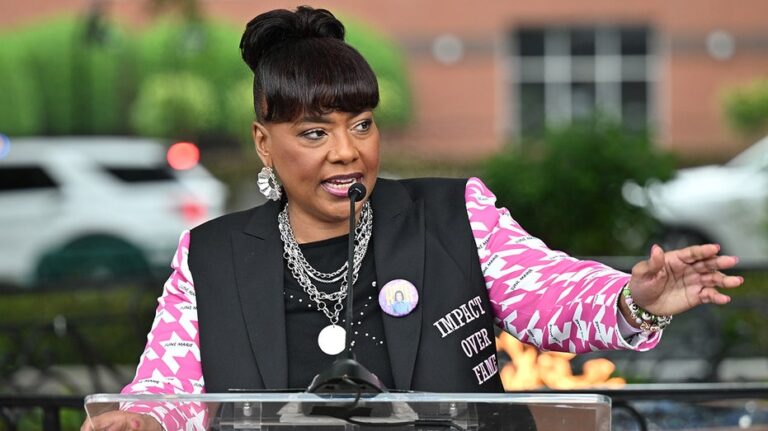 Martin Luther King Jr.'s daughter speaks out on Angel Reese drama with Robert Griffin III