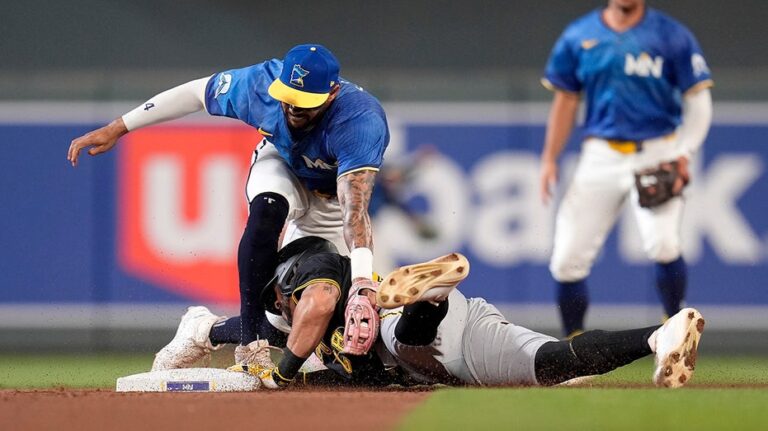 Twins' Carlos Correa leaves game with ankle injury after scary collision