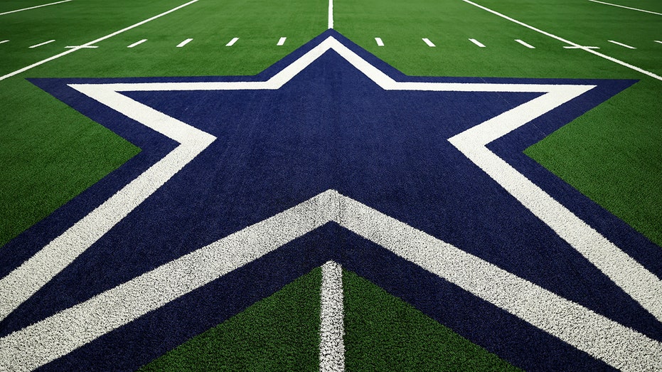 ESPN star offers scathing critique of network's Cowboys coverage: 'Not relevant in January'